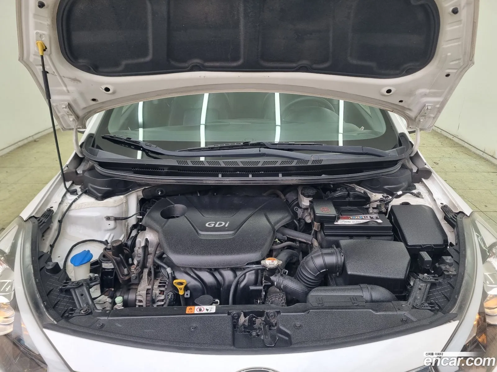 Kia K3 2012 — 10