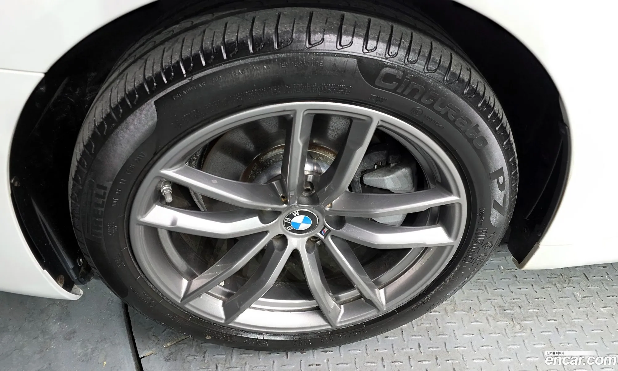BMW 5 Series 2017 WBAJC3107JWB77221 — 13