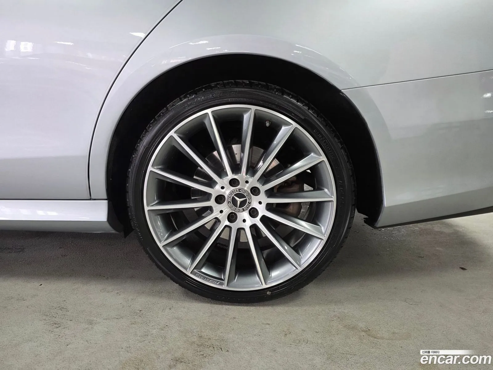 Mercedes-Benz E-Class W213 2022 — 13