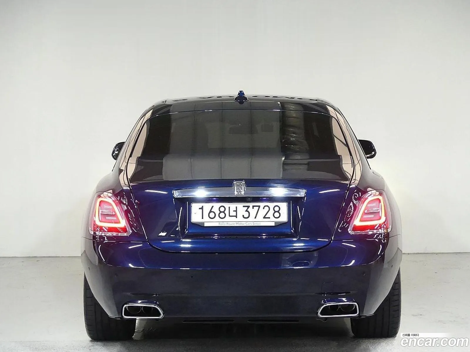 Rolls-Royce Ghost 2022 — 14