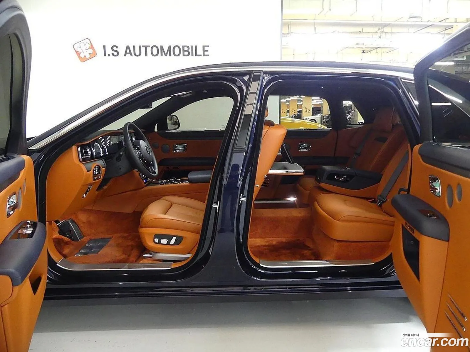 Rolls-Royce Ghost 2022 — 11