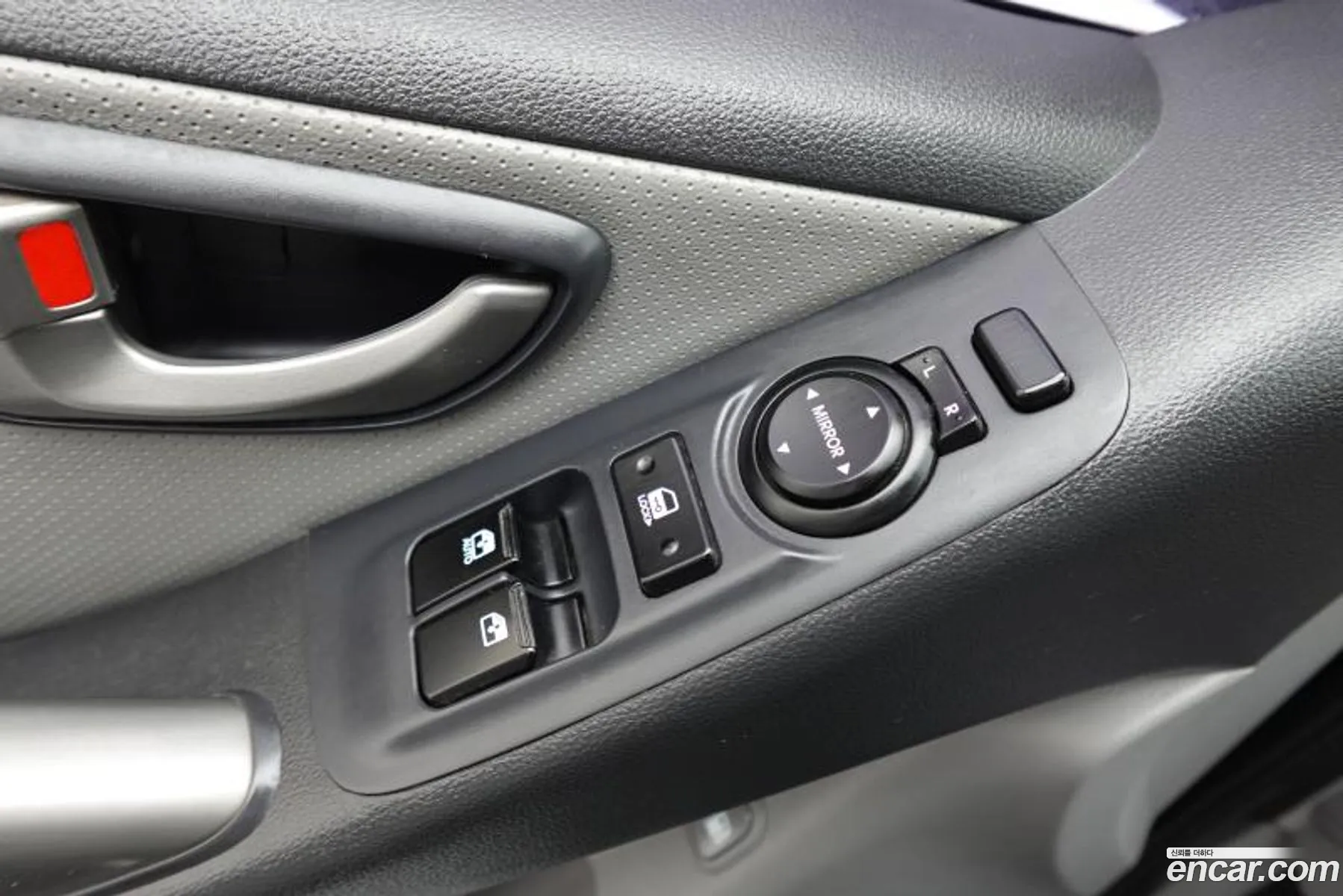 Hyundai Grand Starex 2017 — 2