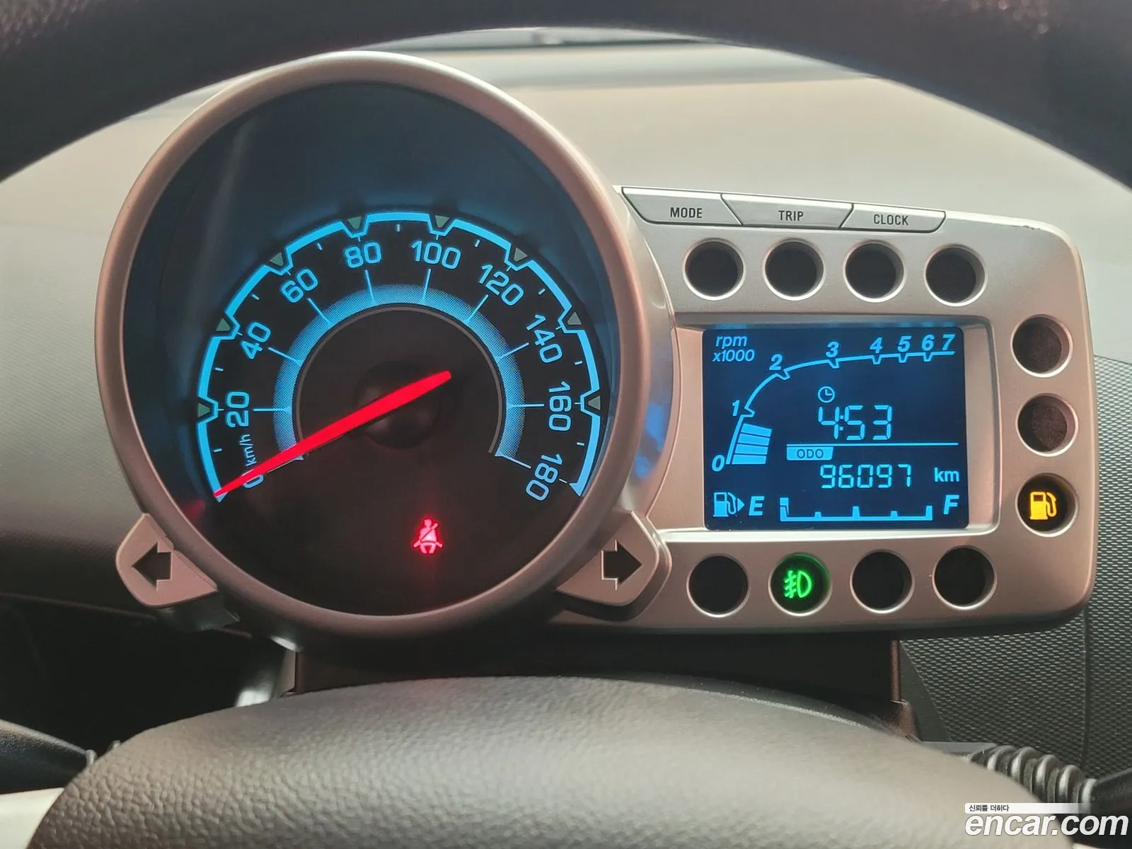 Chevrolet (GM Daewoo) Spark 2011 — 19