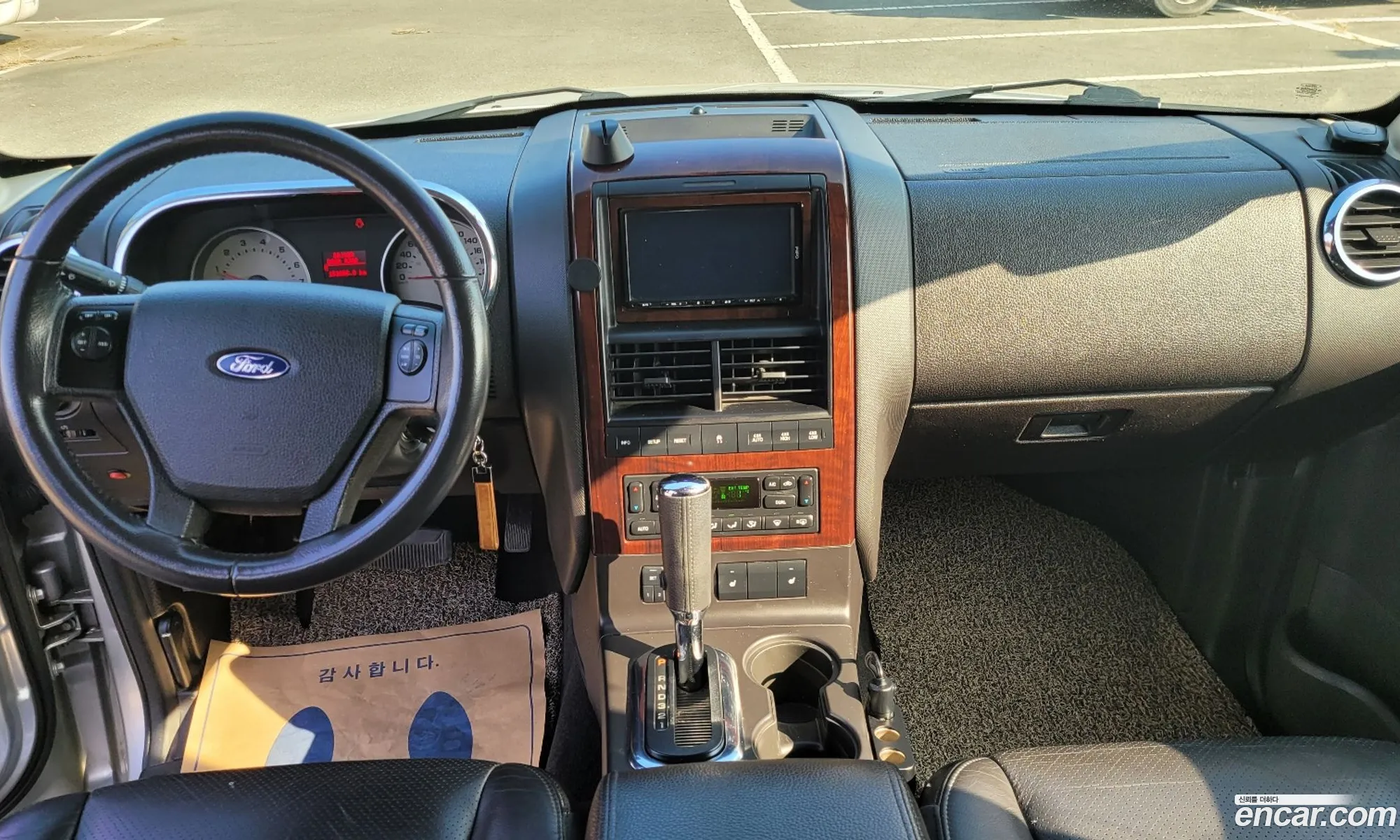 Ford Explorer 2010 — 11
