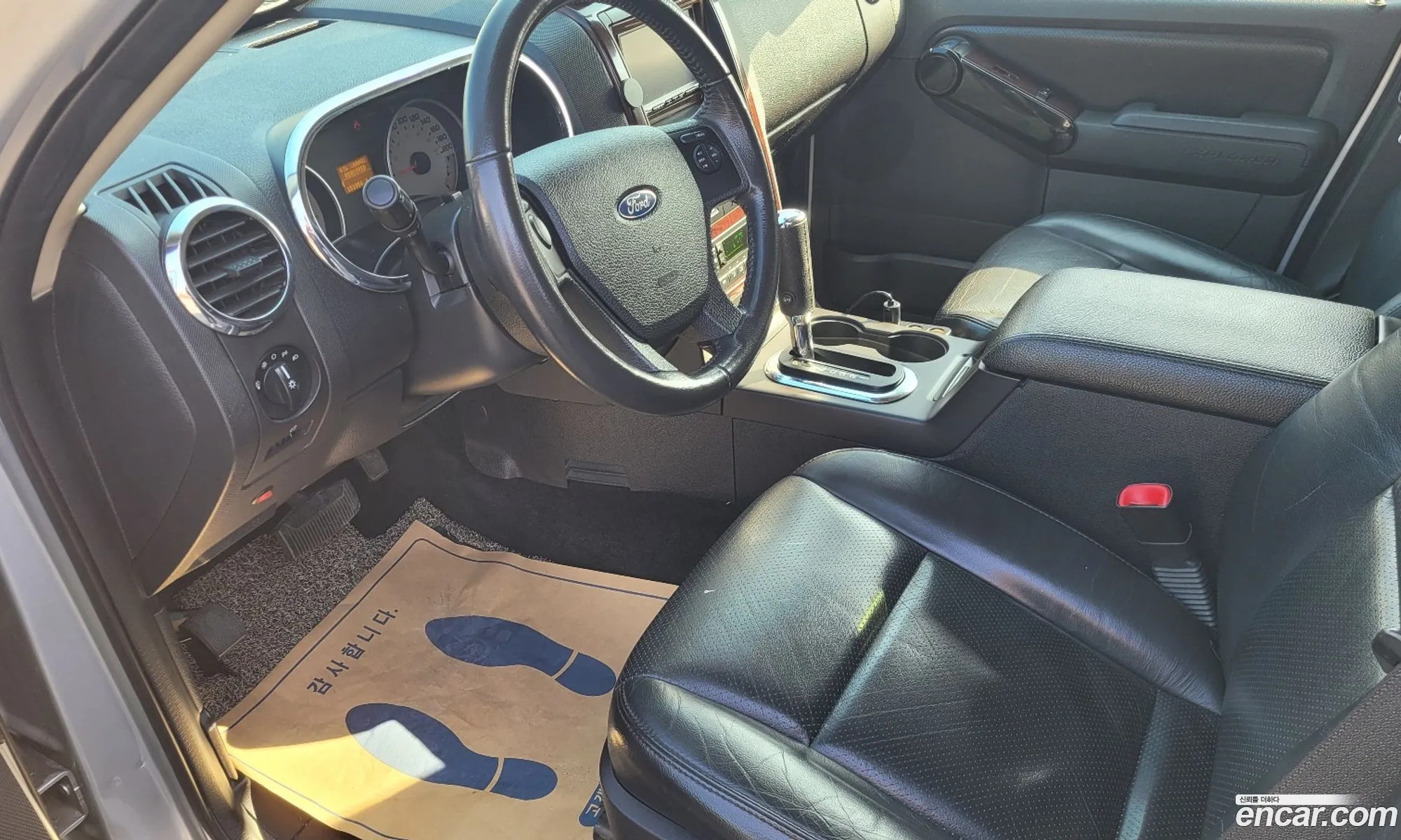 Ford Explorer 2010 — 10