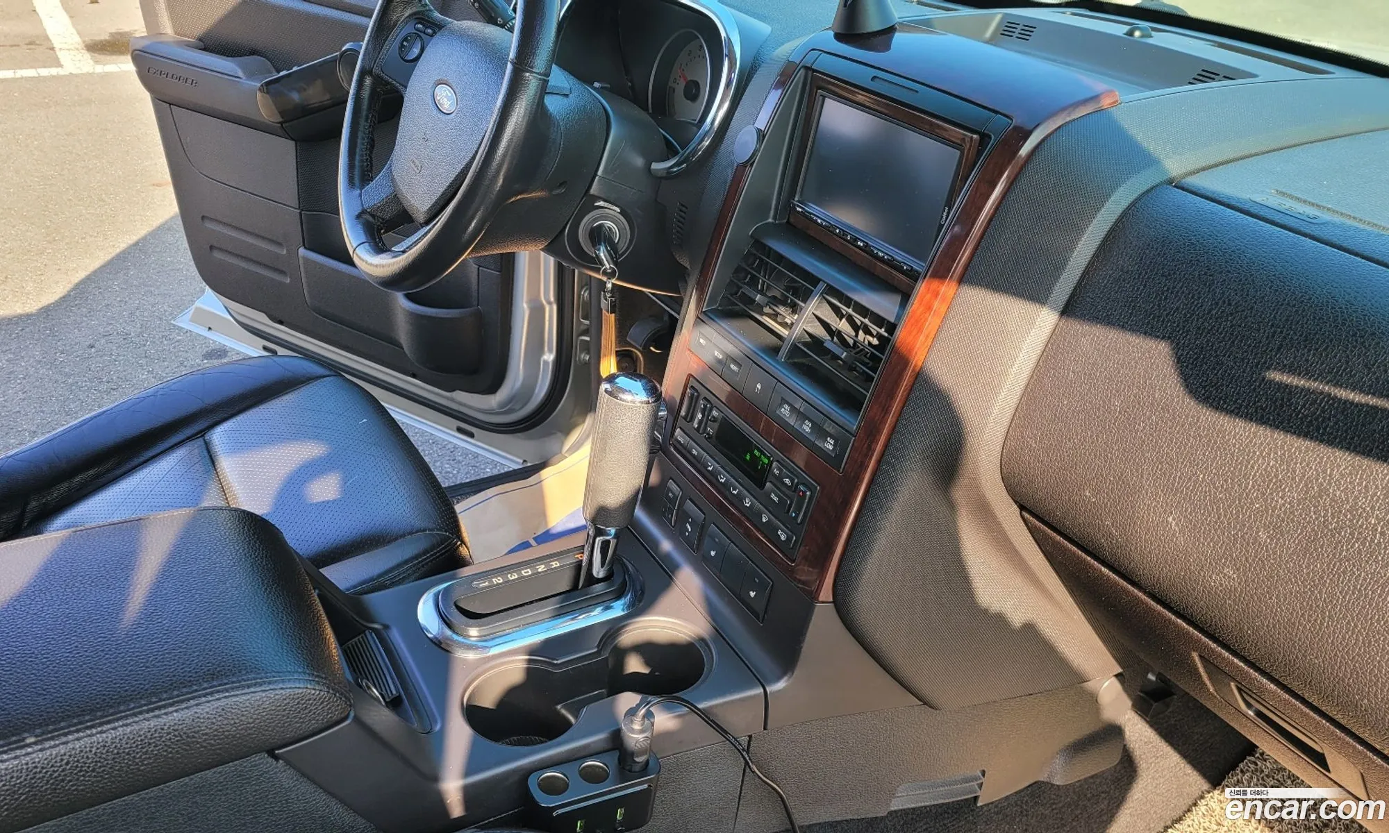 Ford Explorer 2010 — 9