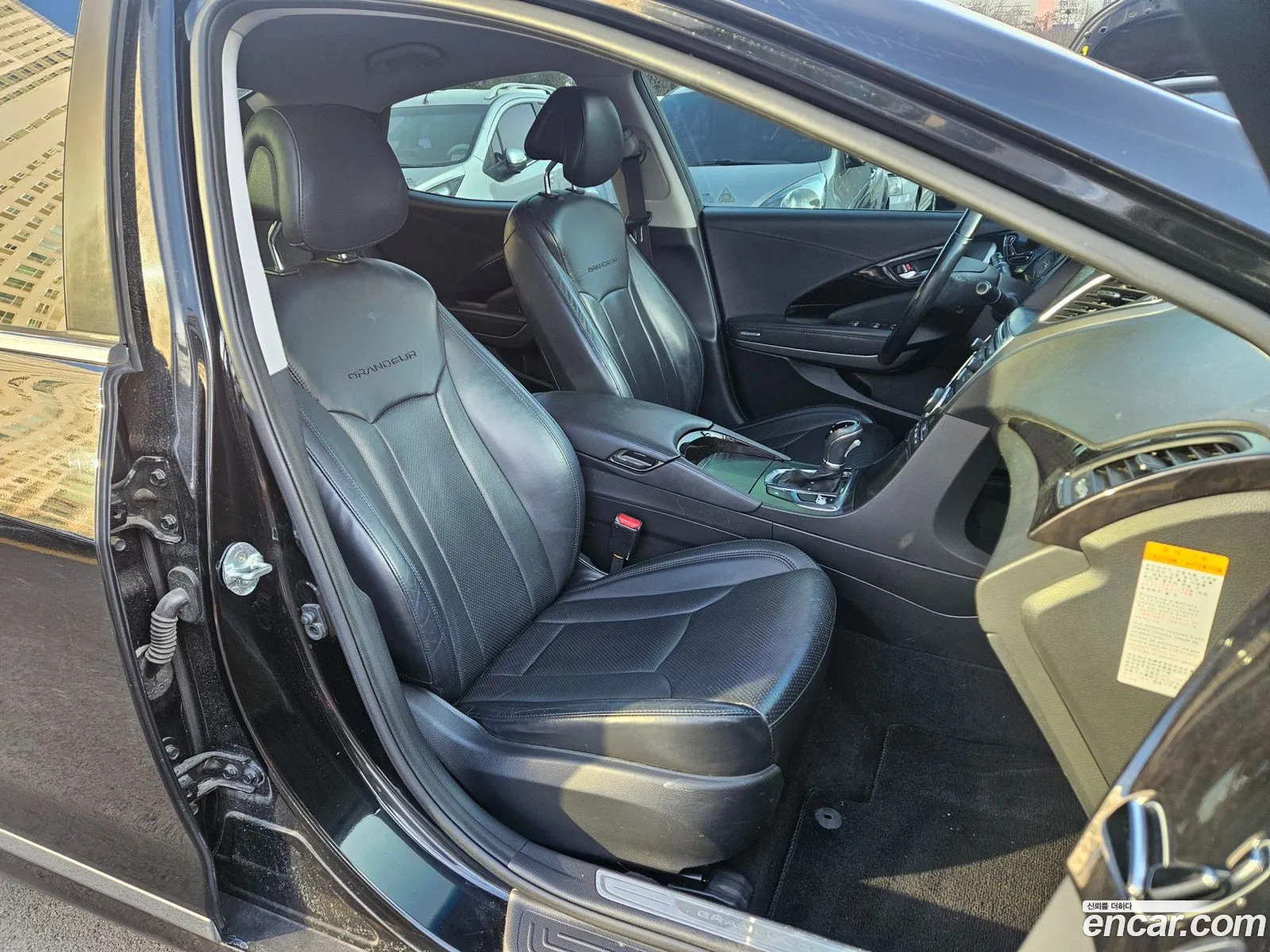 Hyundai Grandeur HG Hybrid 2016 — 17