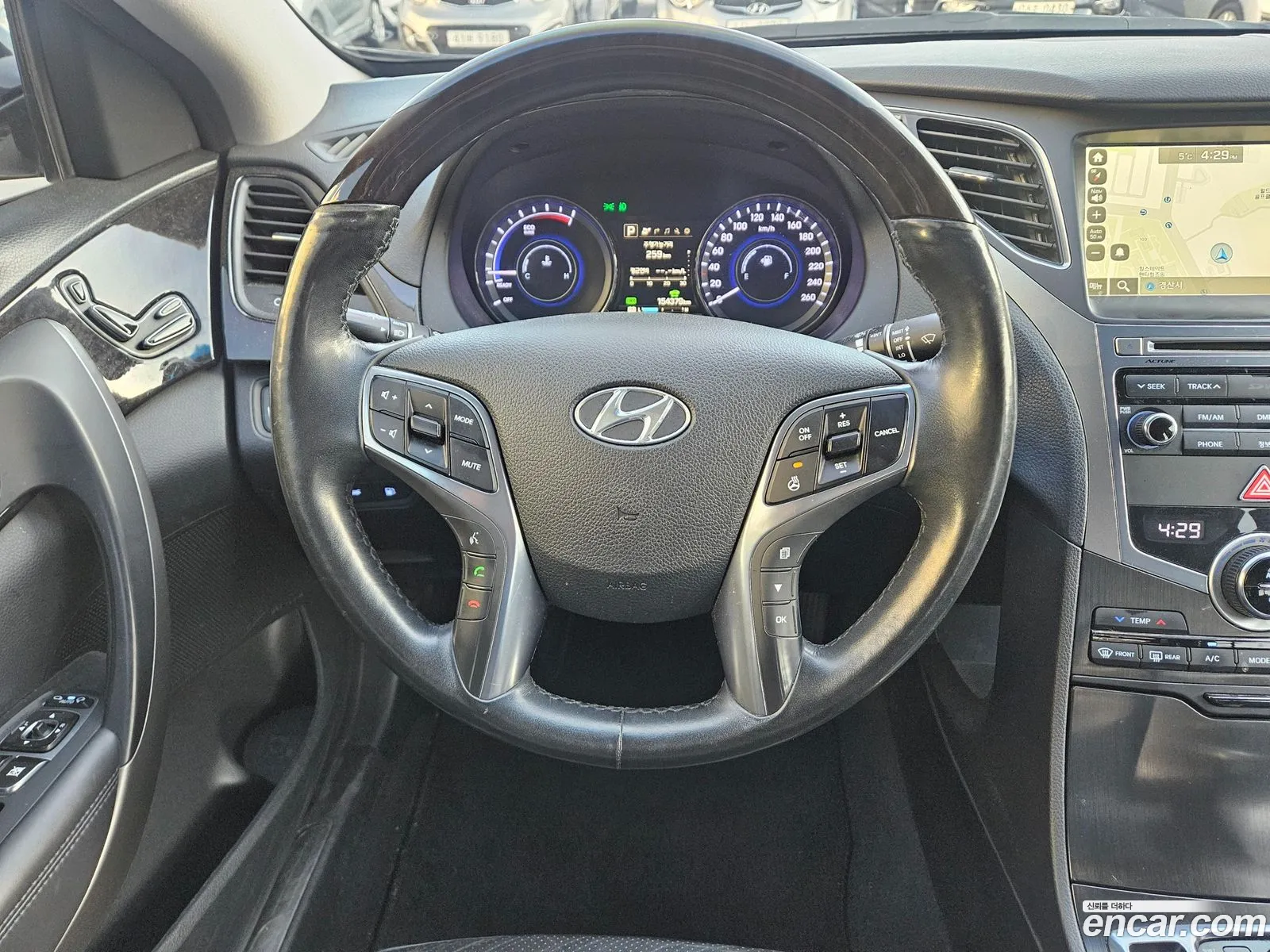 Hyundai Grandeur HG Hybrid 2016 — 14