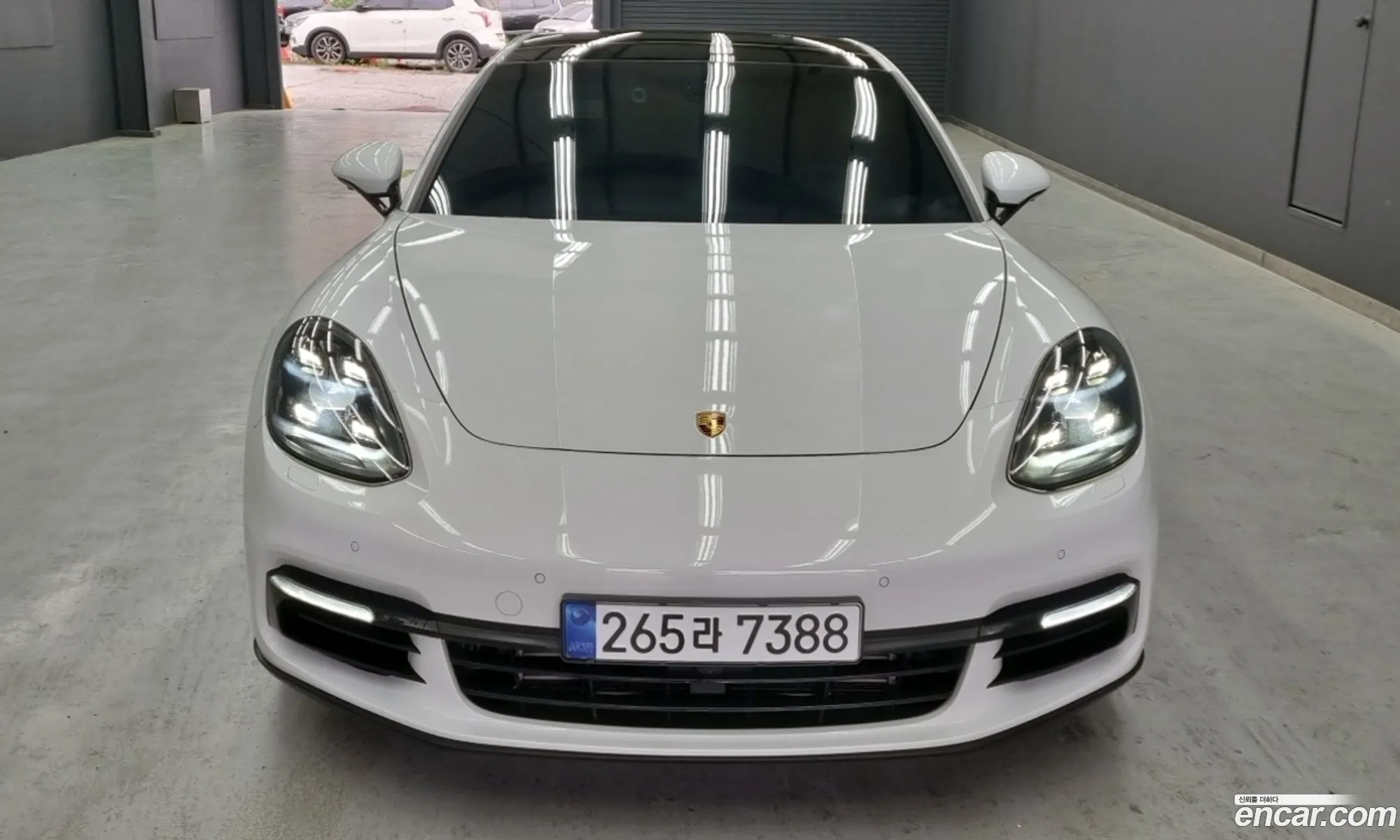 Porsche Panamera 2018 — 16