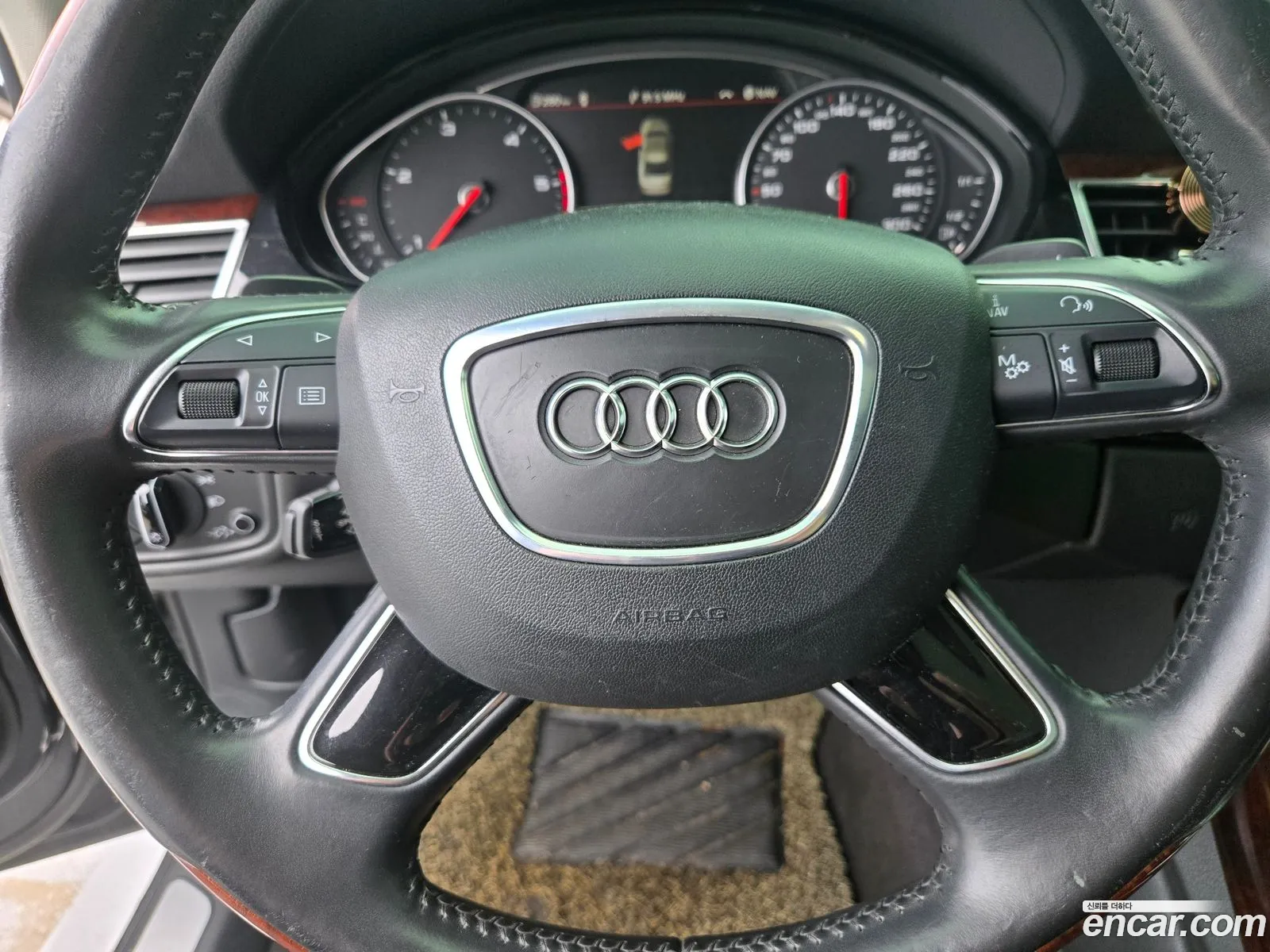 Audi A8 2012 — 10