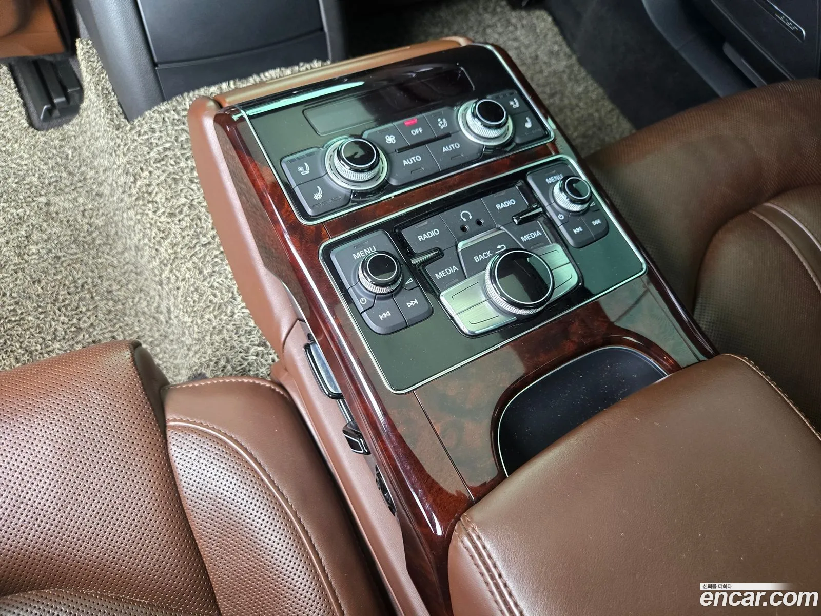 Audi A8 2012 — 9
