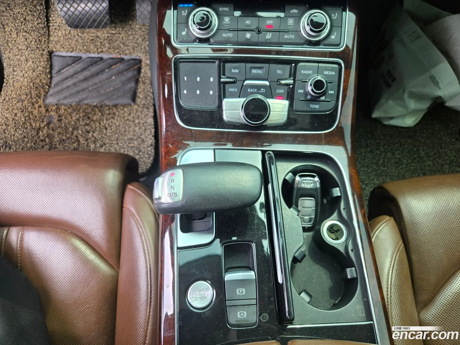 Audi A8 2012 — 8