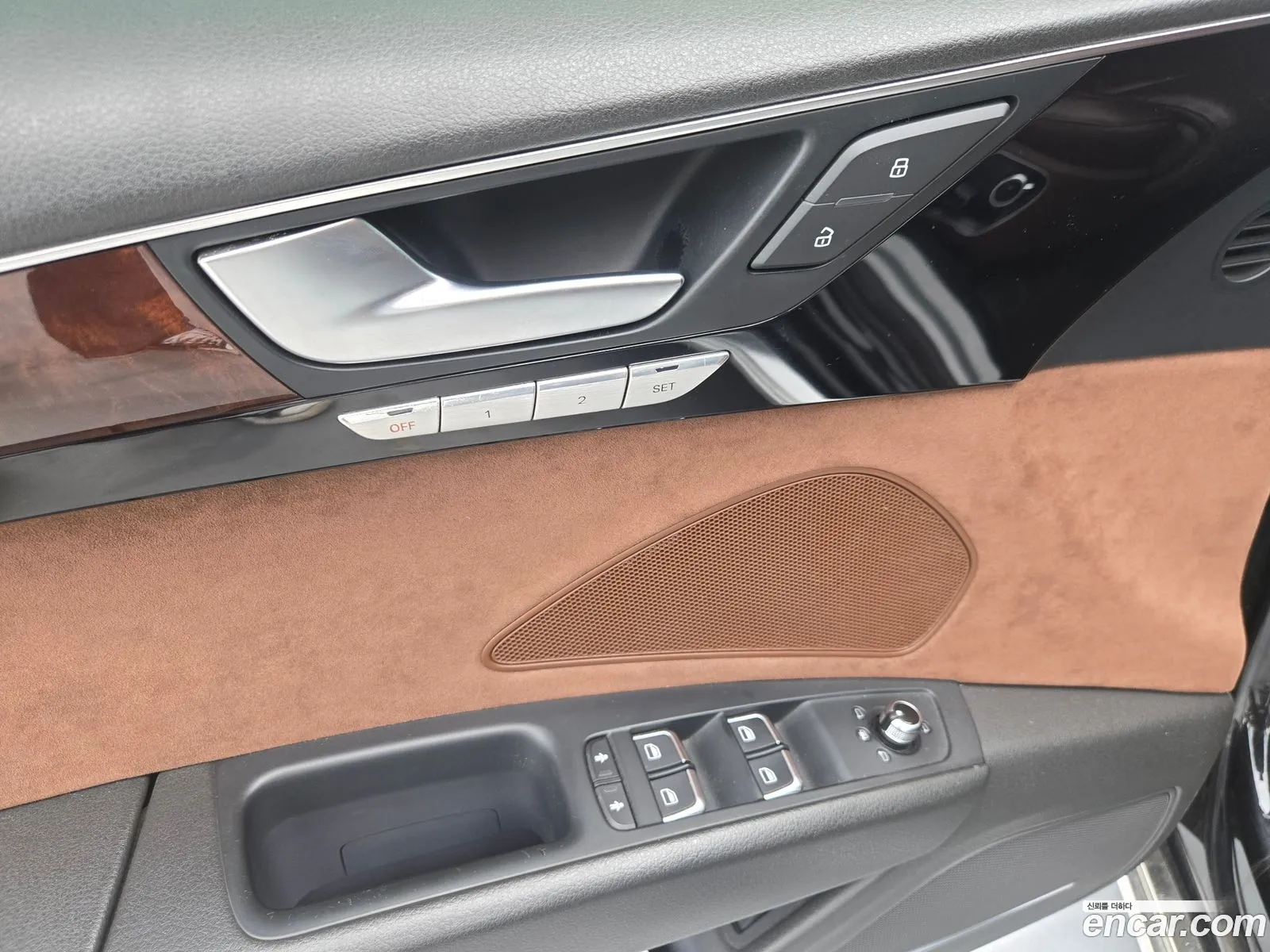 Audi A8 2012 — 12