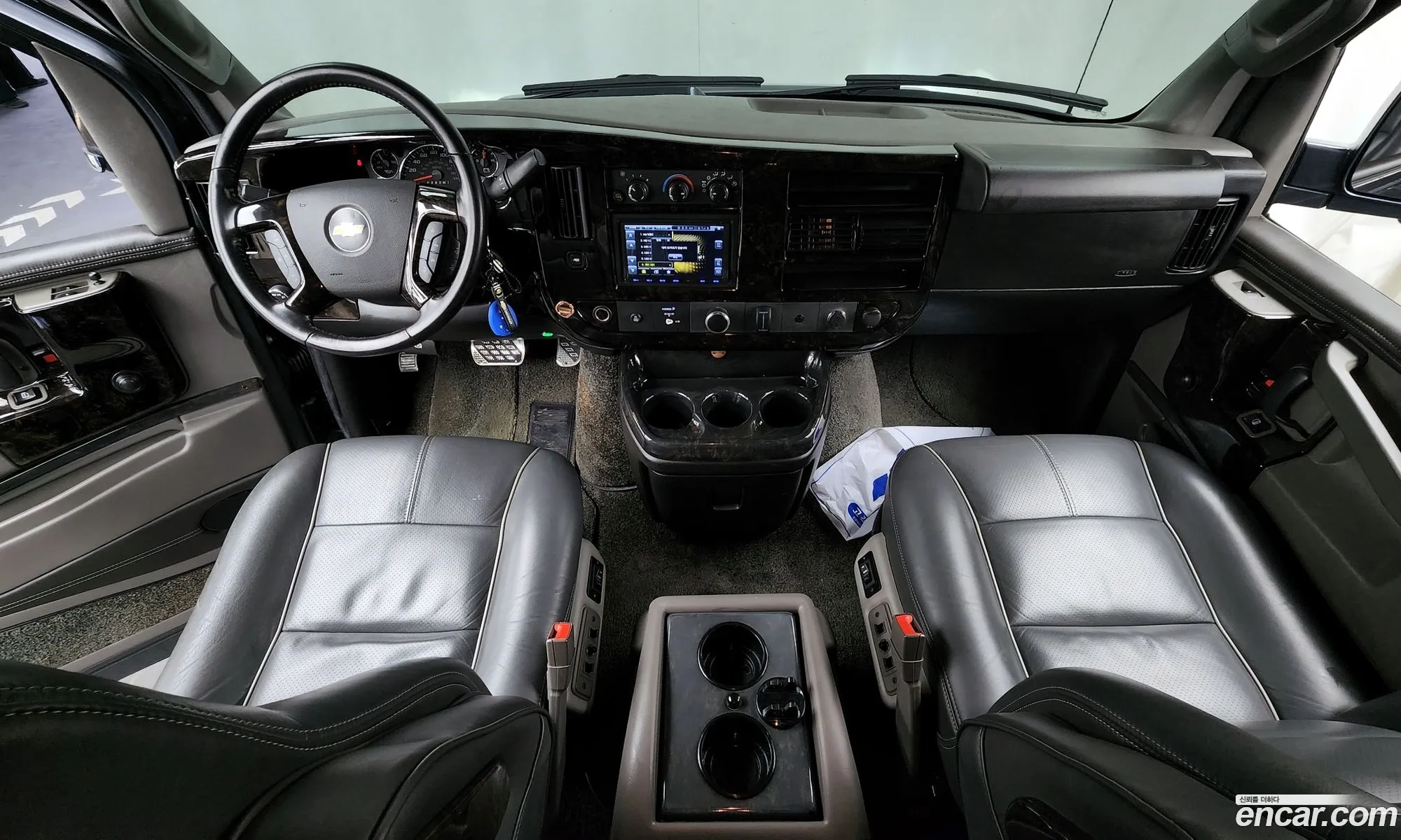 Chevrolet Express Van 2017 1GBWG9CG4H1182766 — 14