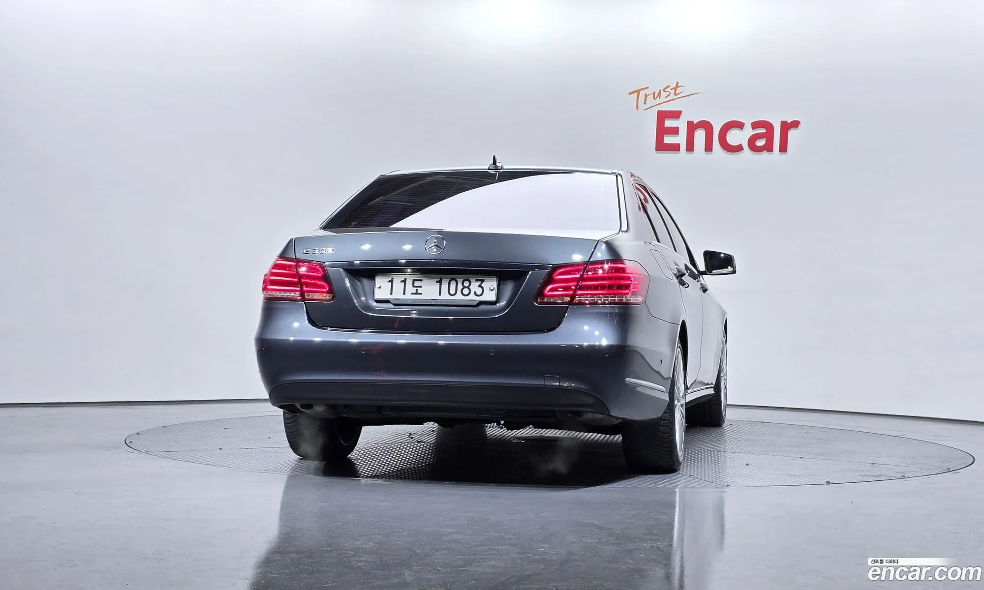Mercedes-Benz E-Class W212 2015 — 14