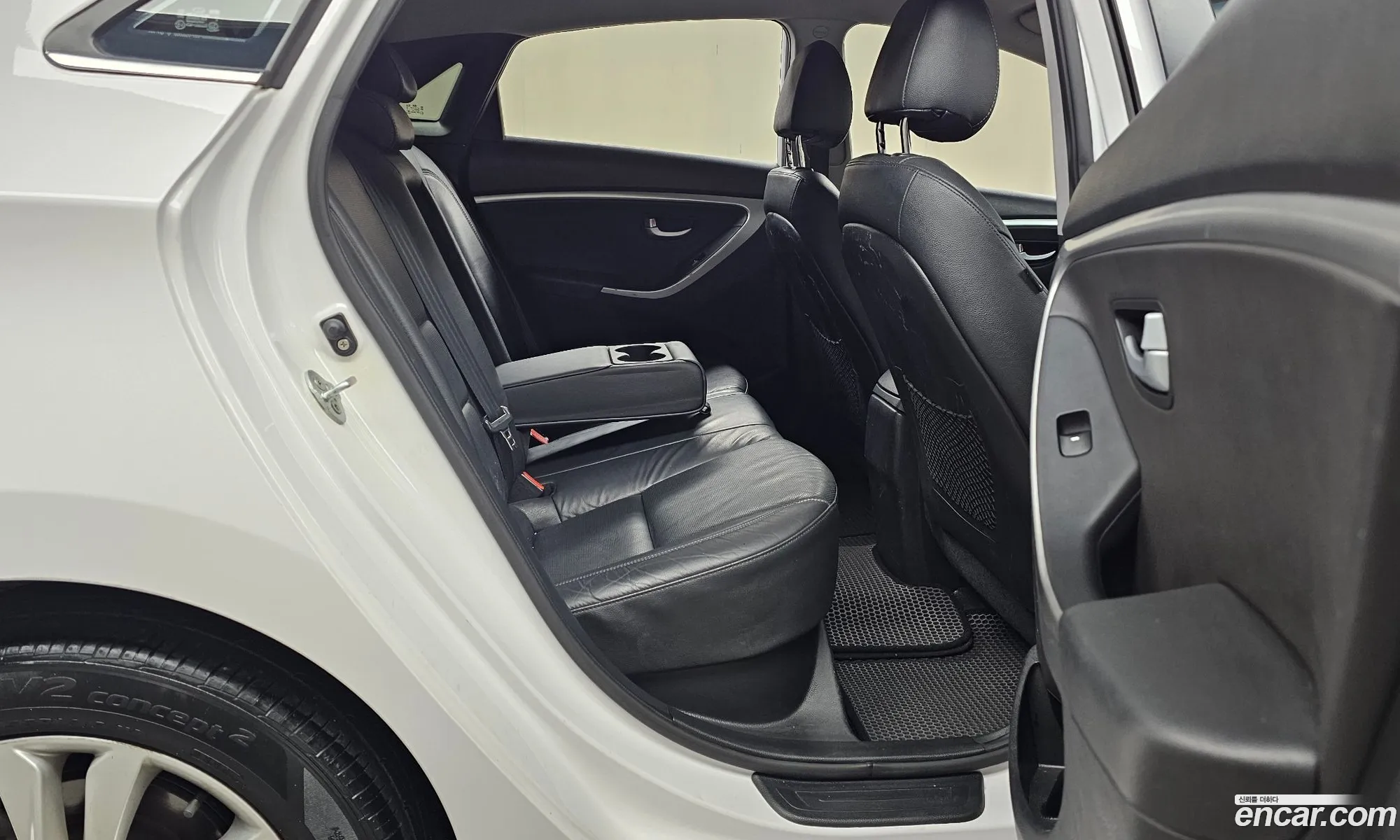 Hyundai i30 2014 — 16