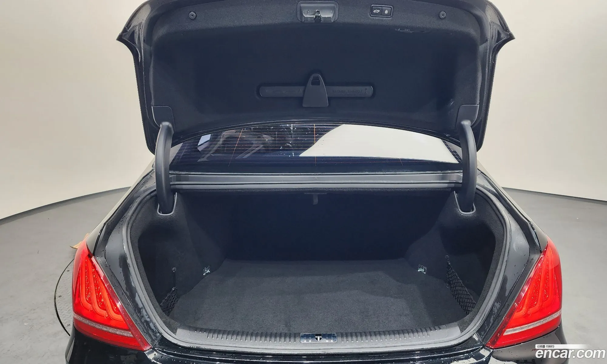 Genesis EQ900 2017 — 9