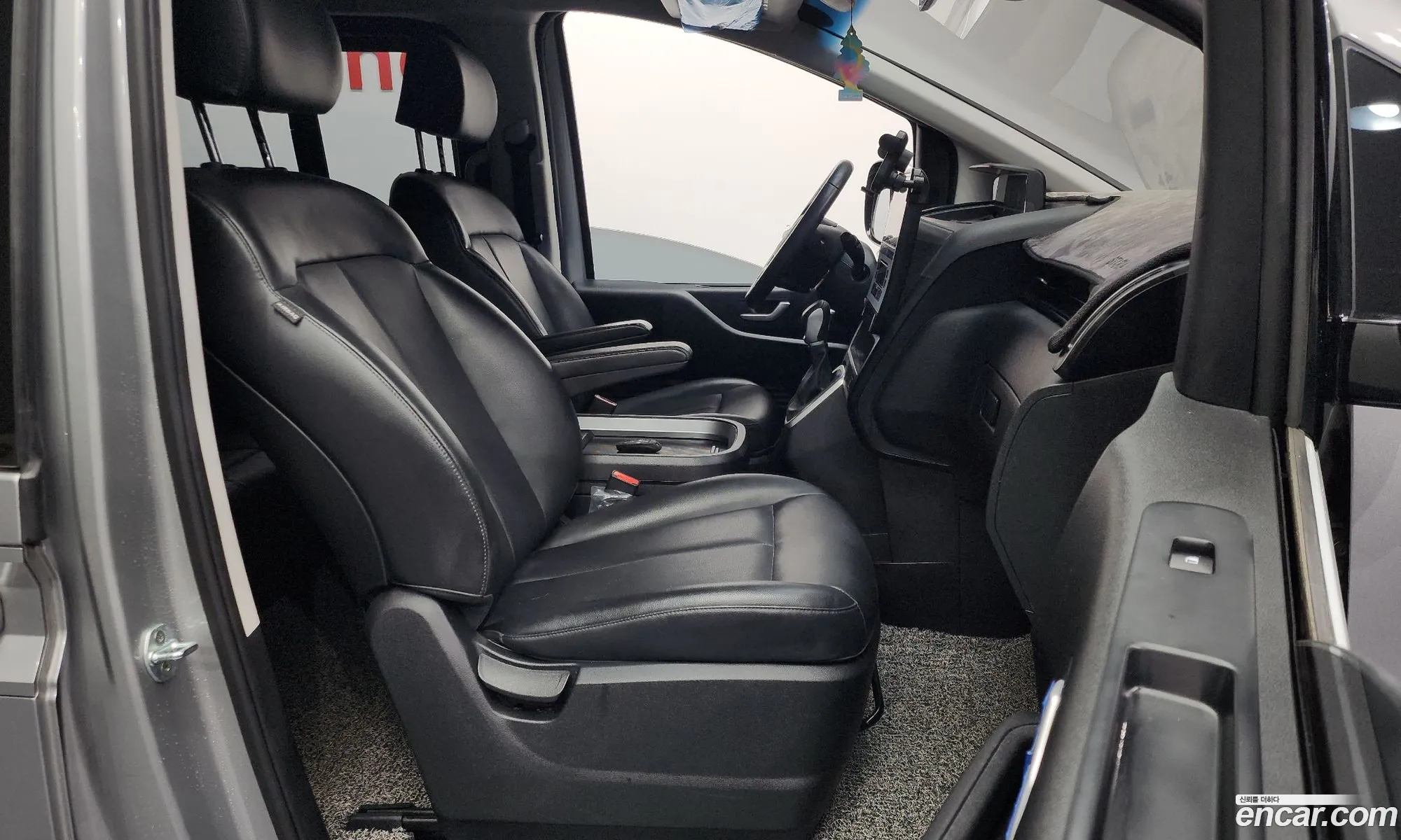 Hyundai Staria 2021 — 13
