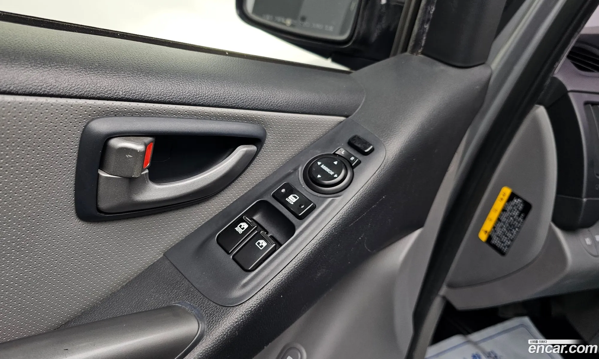 Hyundai Grand Starex 2015 — 19