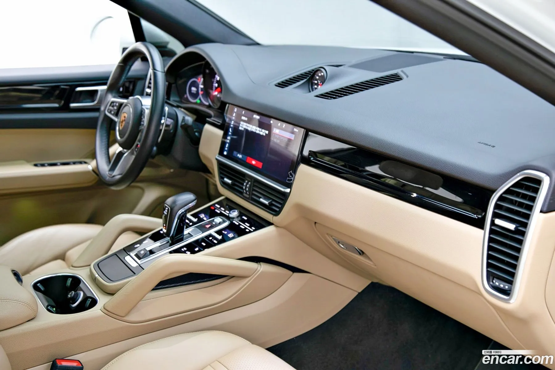 Porsche Cayenne 2020 — 19