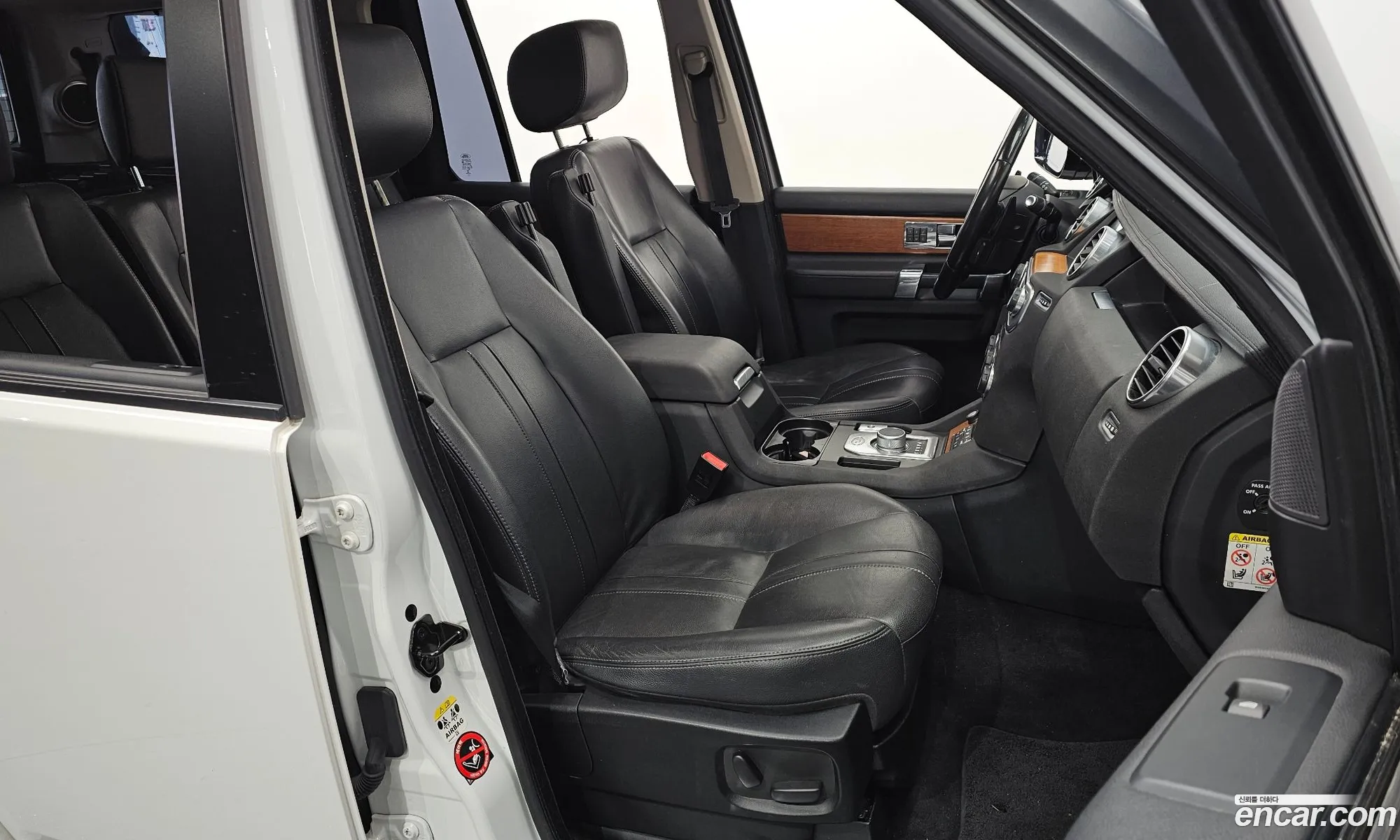 Land Rover Discovery 4 2015 SALLAAAG6FA742429 — 19