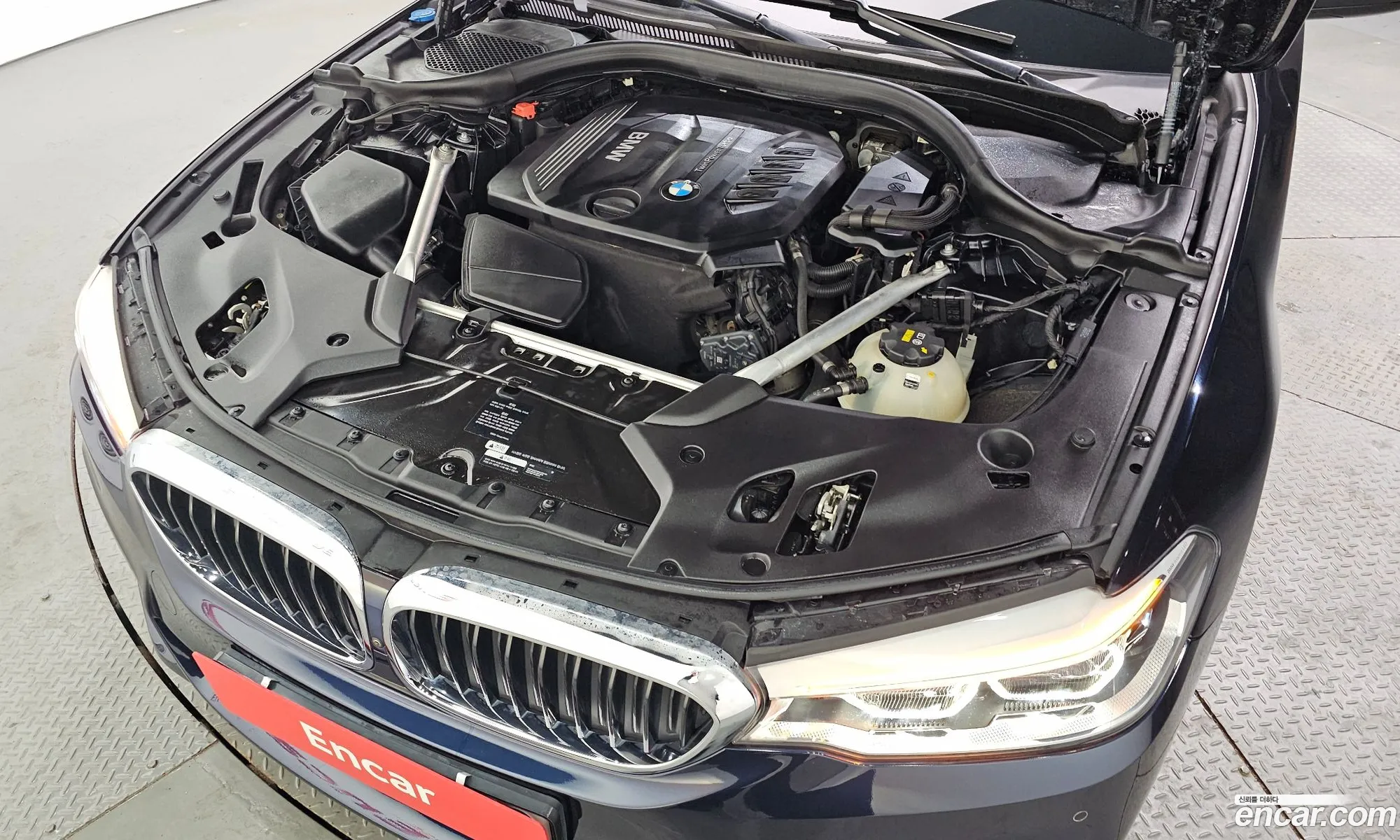 BMW 5 Series 2018 WBAJC3109JG997629 — 3