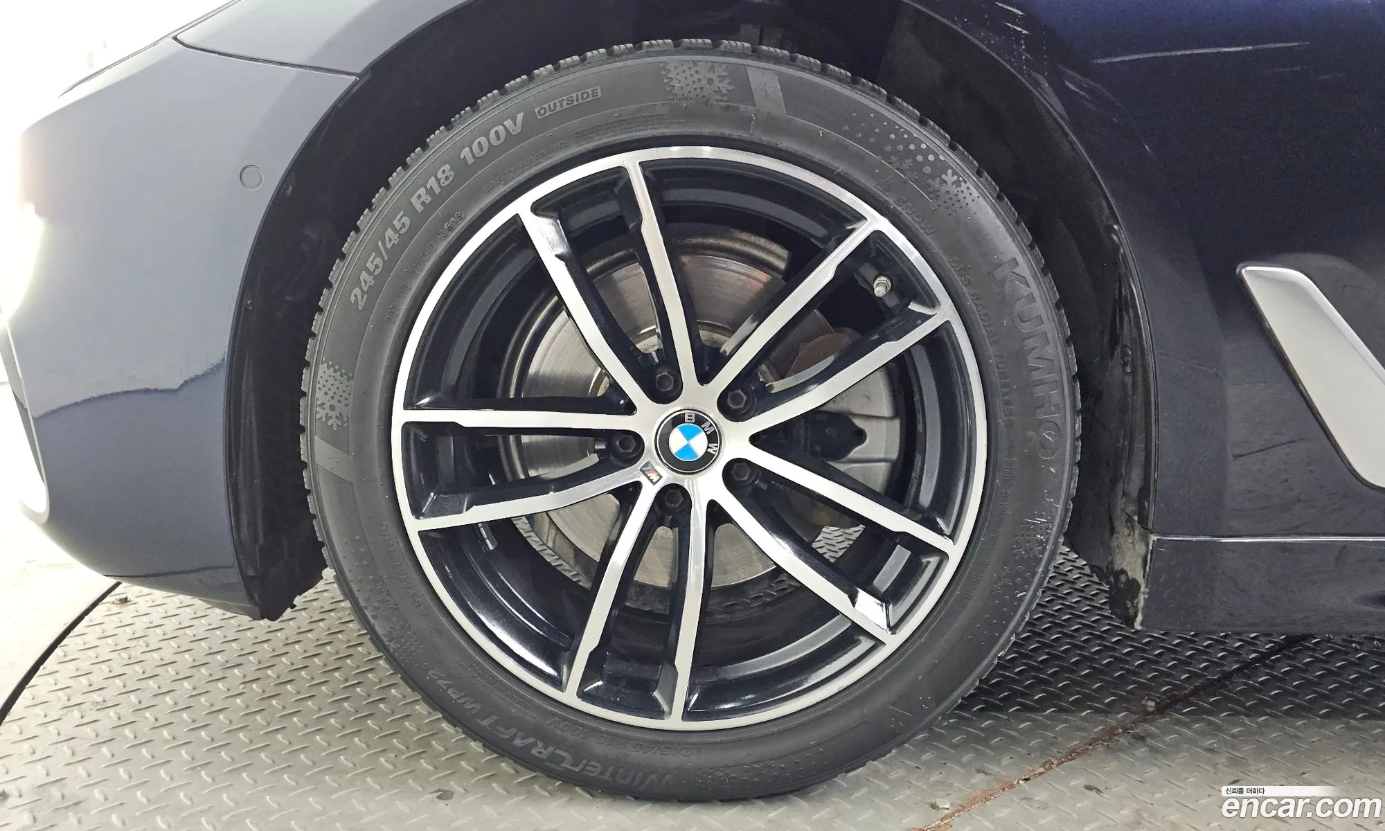 BMW 5 Series 2018 WBAJC3109JG997629 — 11