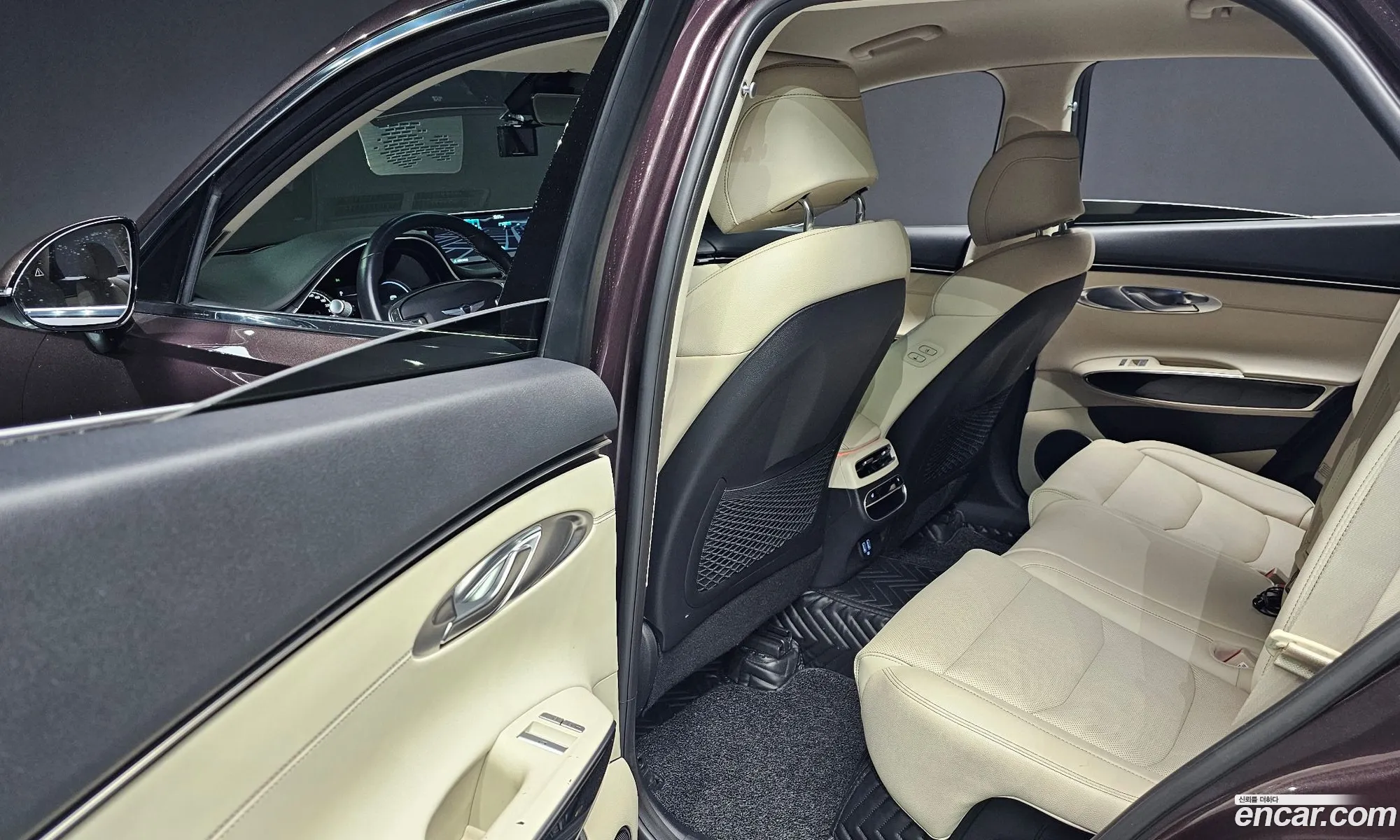 Genesis GV70 2021 — 13