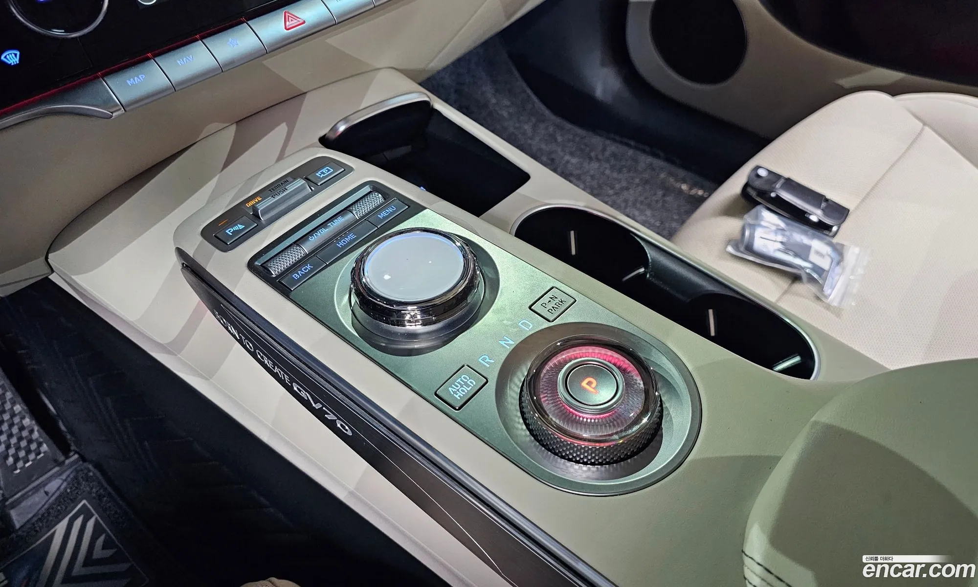Genesis GV70 2021 — 9