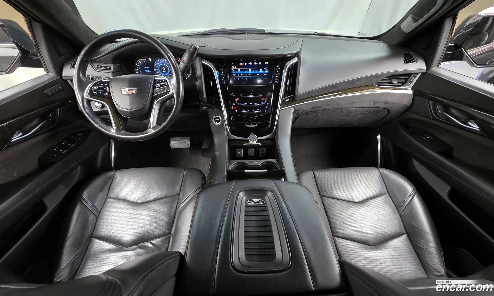 Cadillac Escalade 2019 — 12