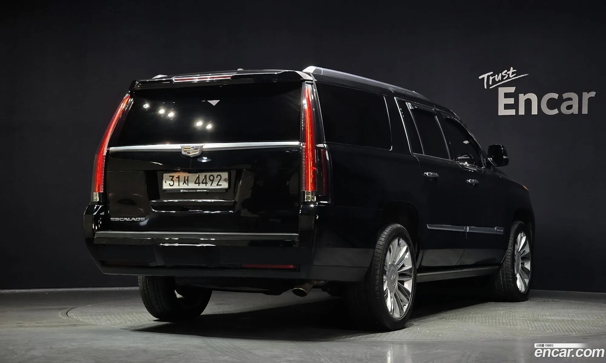 Cadillac Escalade 2019 — 14