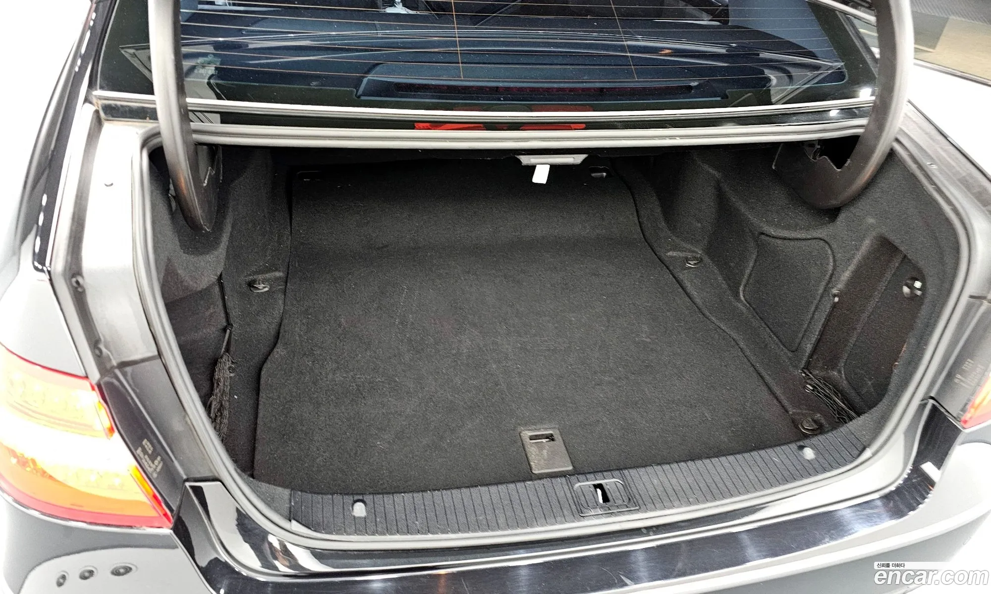 Mercedes-Benz E-Class W212 2011 WDDHF4JB7BA397671 — 10