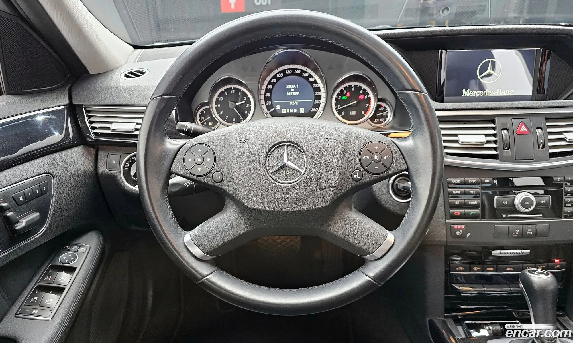 Mercedes-Benz E-Class W212 2011 WDDHF4JB7BA397671 — 19