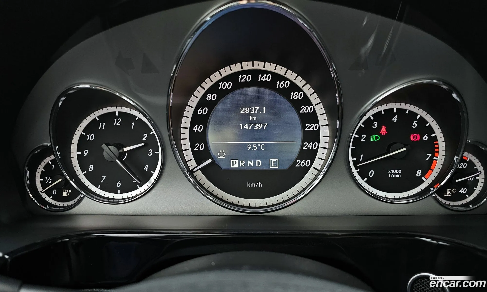 Mercedes-Benz E-Class W212 2011 WDDHF4JB7BA397671 — 13
