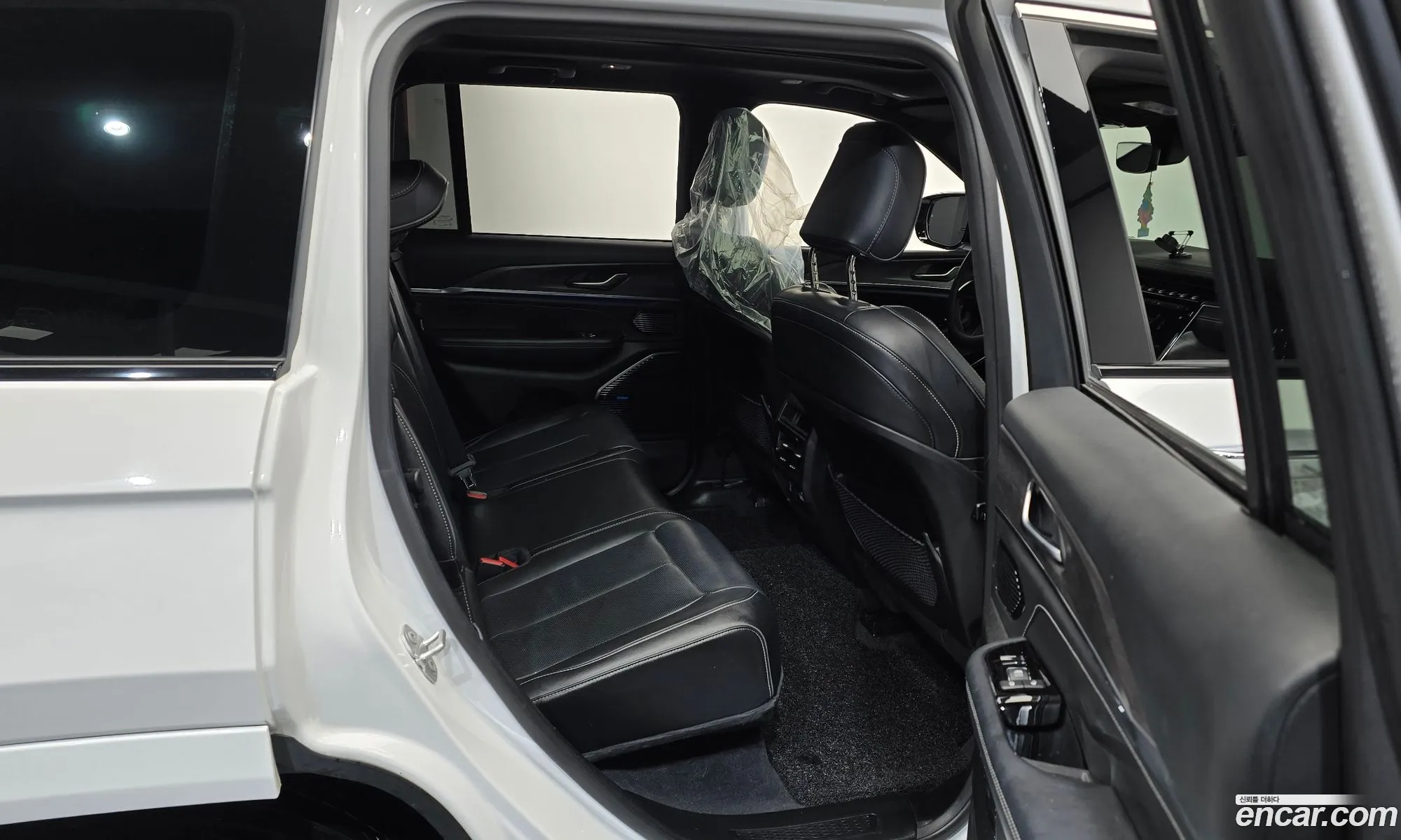 Jeep Grand Cherokee 2023 — 14