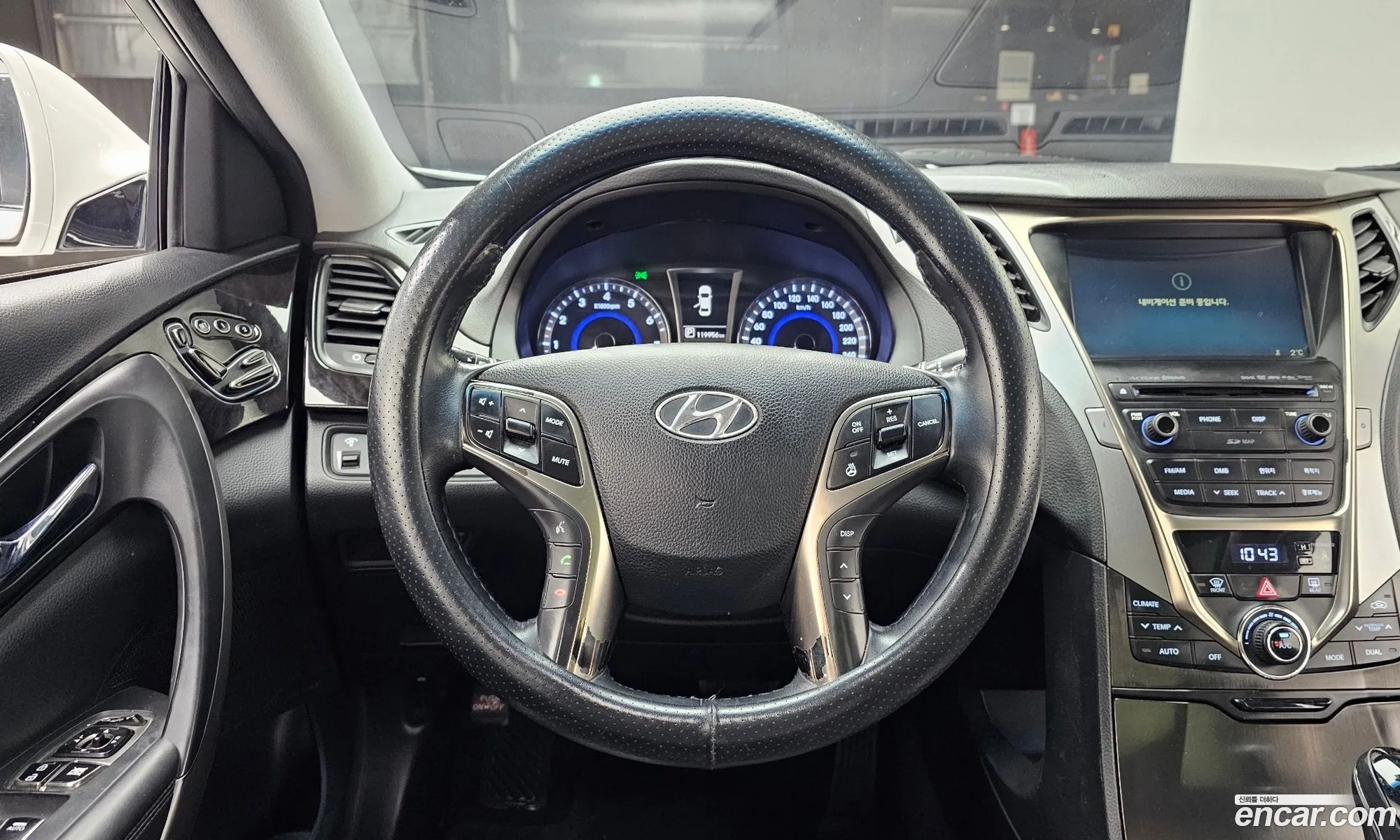 Hyundai Grandeur HG 2014 — 16