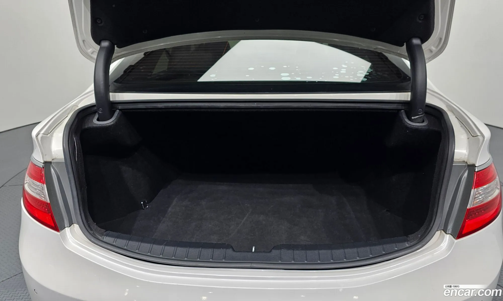 Hyundai Grandeur HG 2014 — 12