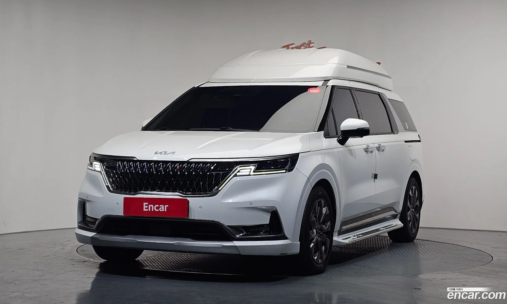 Kia Carnival 2023 — 18