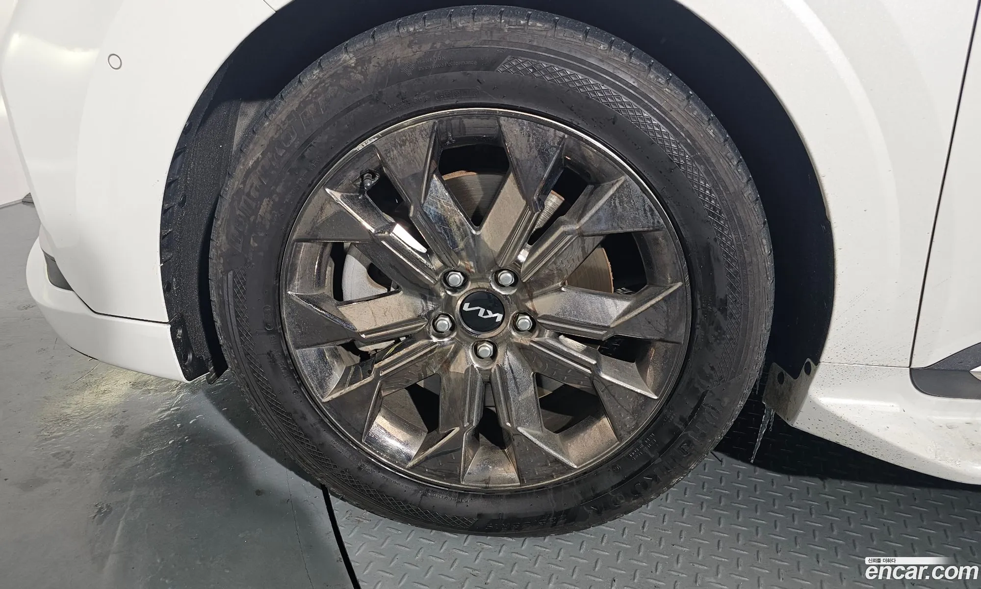 Kia Carnival 2023 — 19