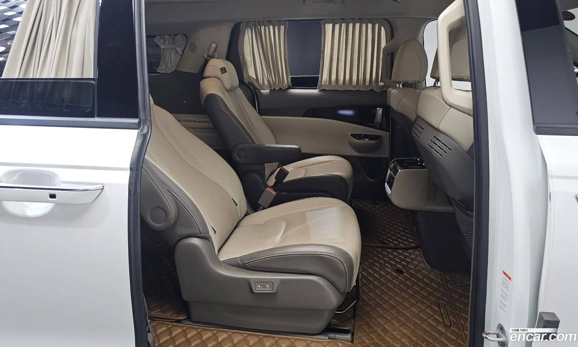 Kia Carnival 2023 — 5