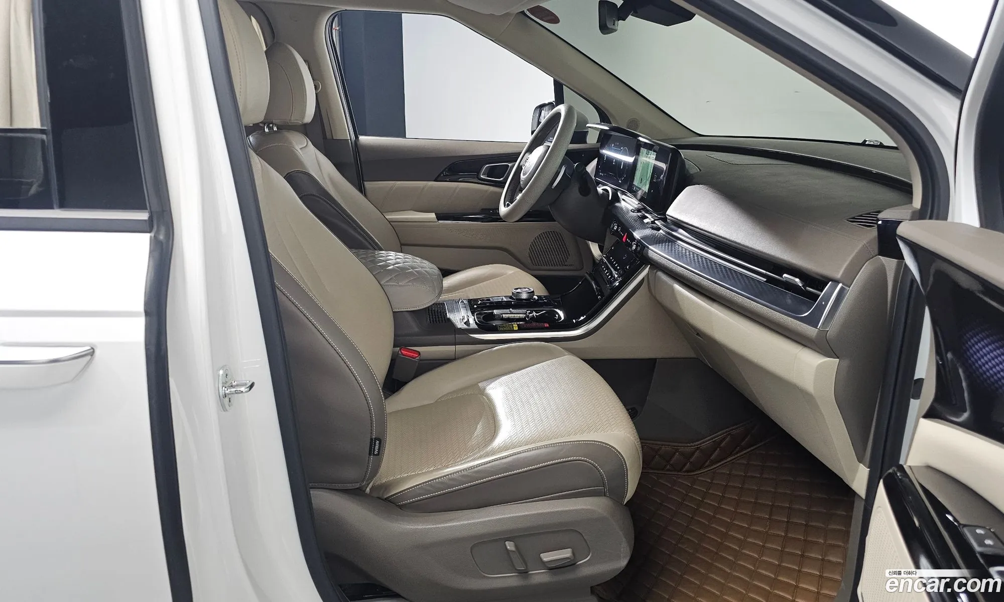 Kia Carnival 2023 — 6