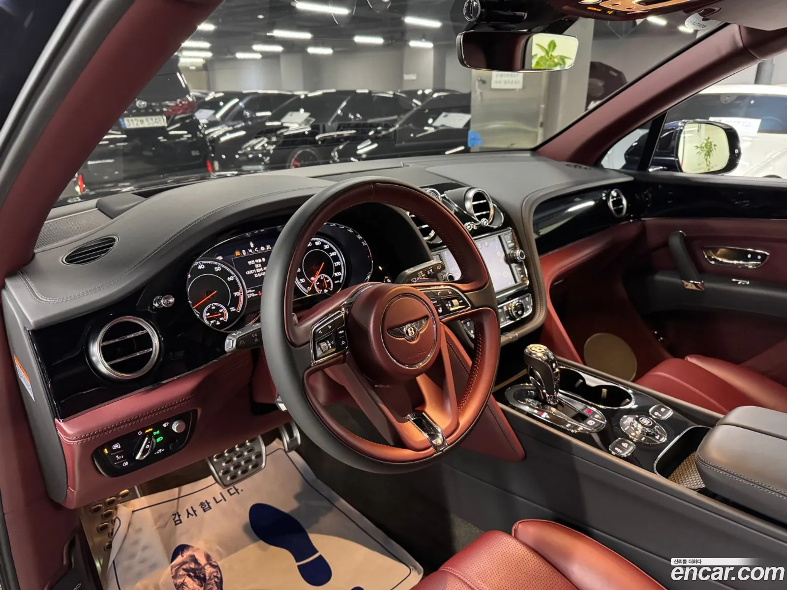Bentley Bentayga 2020 — 15
