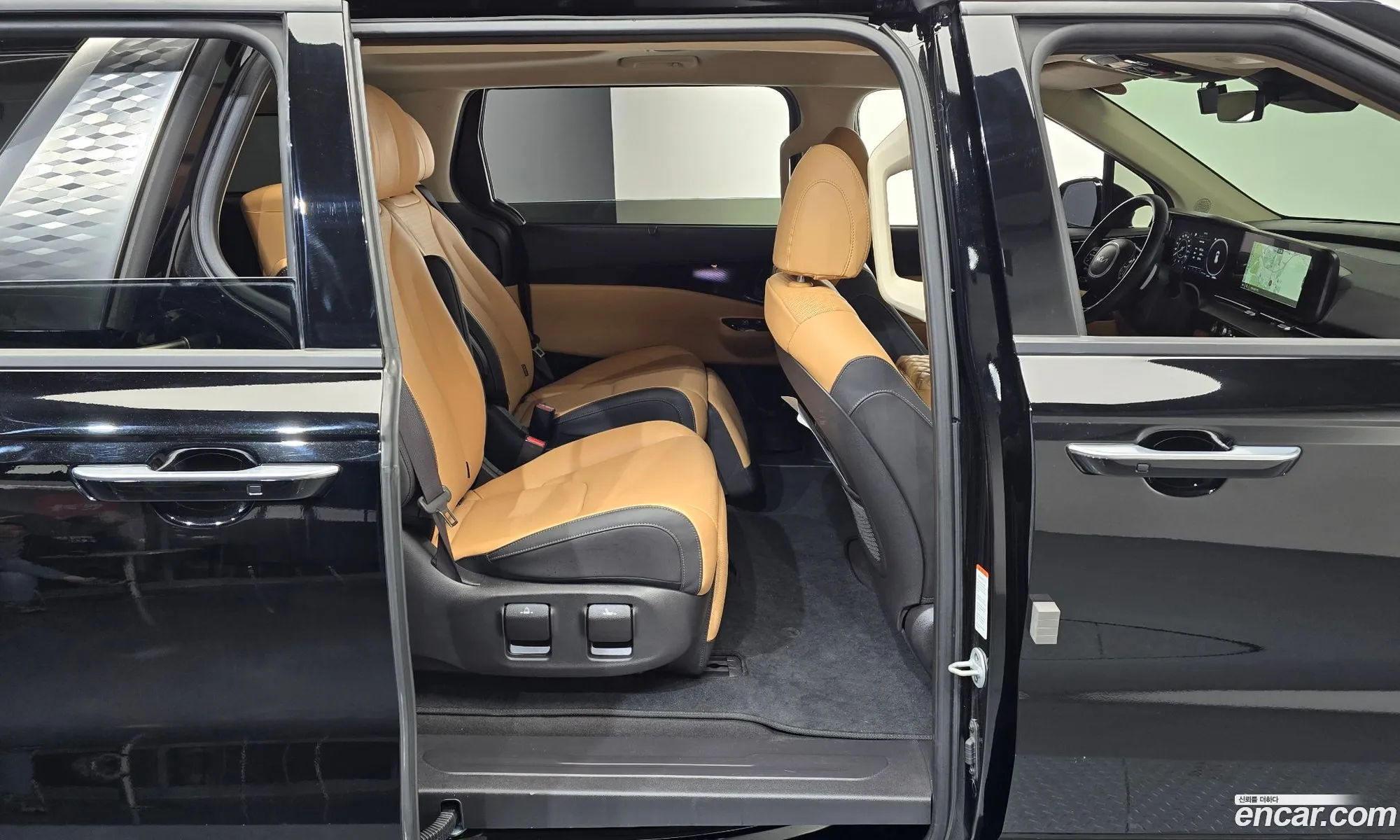 Kia Carnival 2023 — 8
