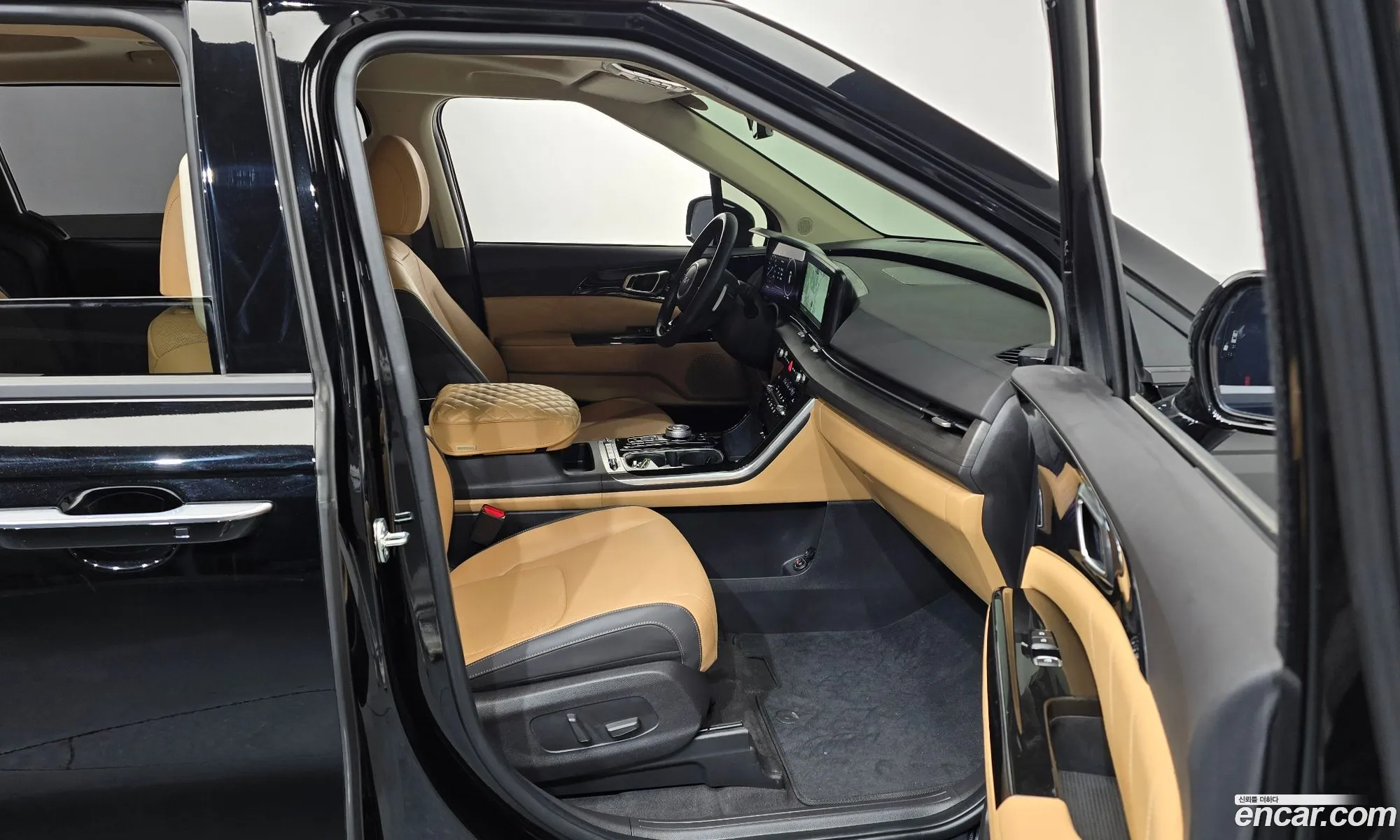 Kia Carnival 2023 — 7