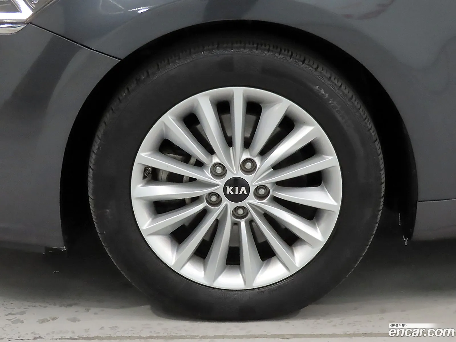 Kia K7 2018 — 4