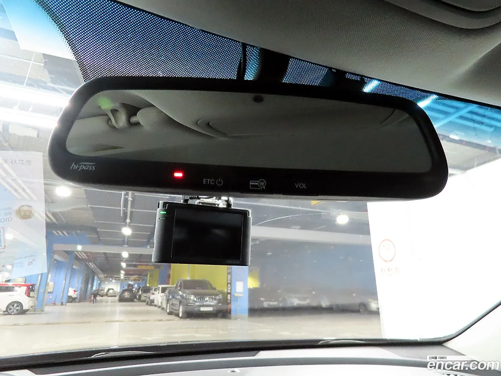 Kia K7 2018 — 14