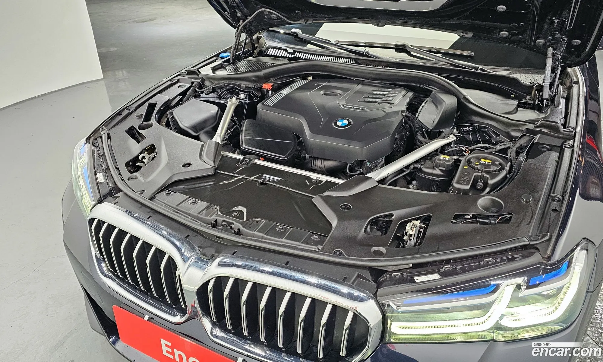 BMW 5 Series 2023 — 19