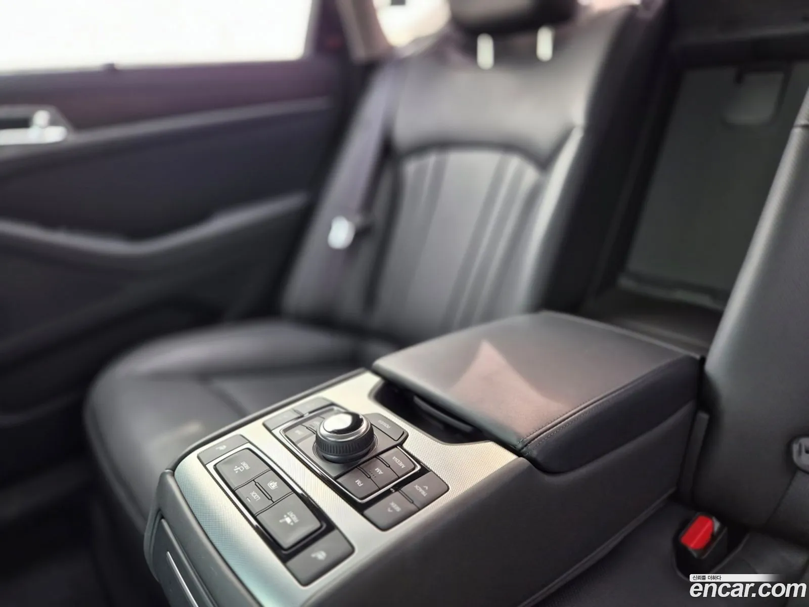 Genesis G80 2016 — 16