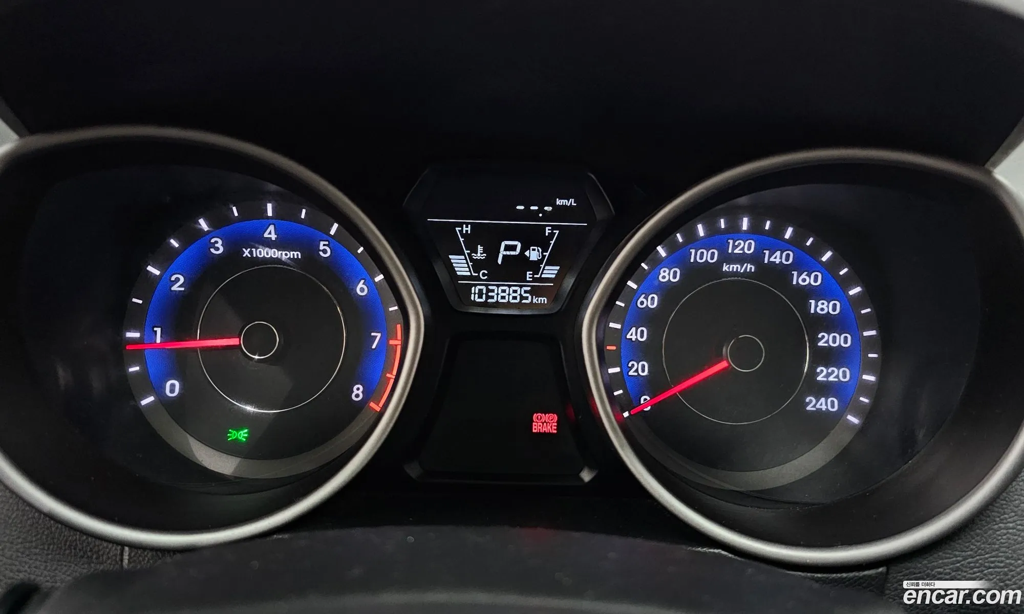 Hyundai Elantra 2015 — 15