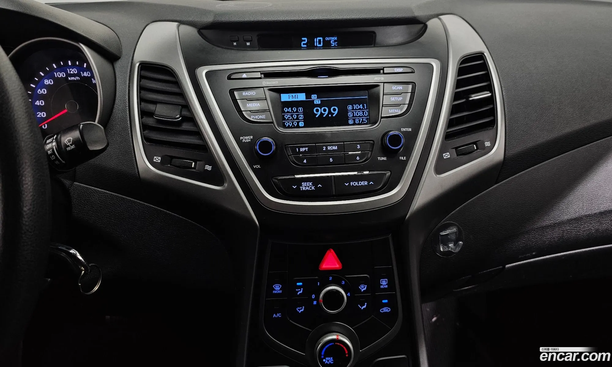 Hyundai Elantra 2015 — 12